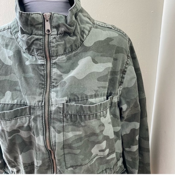 Old Navy Camo Jacket sz Large - Picture 4 of 12